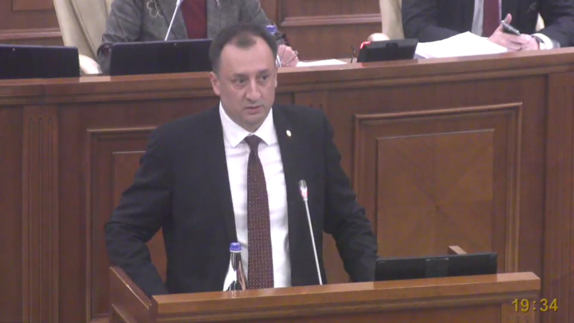 LIVE// Parlamentul decide retragerea imunității deputatului Denis